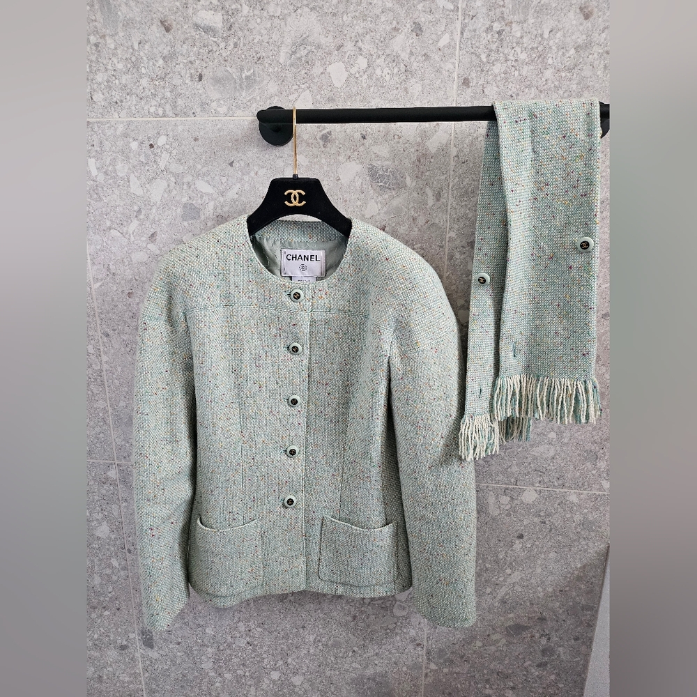 Authentic Chanel jacket blazer tweed scarf